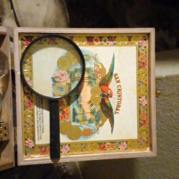 A box of jewelry - Picture 2 of 3